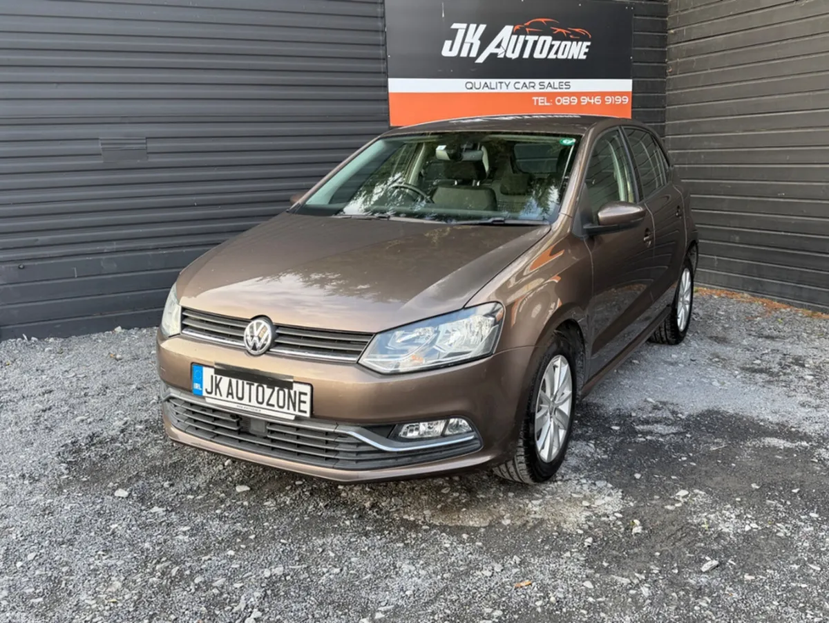 Volkswagen Polo Hatchback, Petrol, 2015, Brown