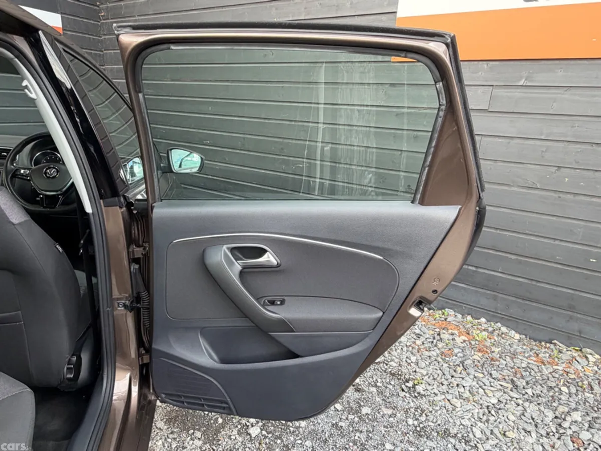 Volkswagen Polo Hatchback, Petrol, 2015, Brown