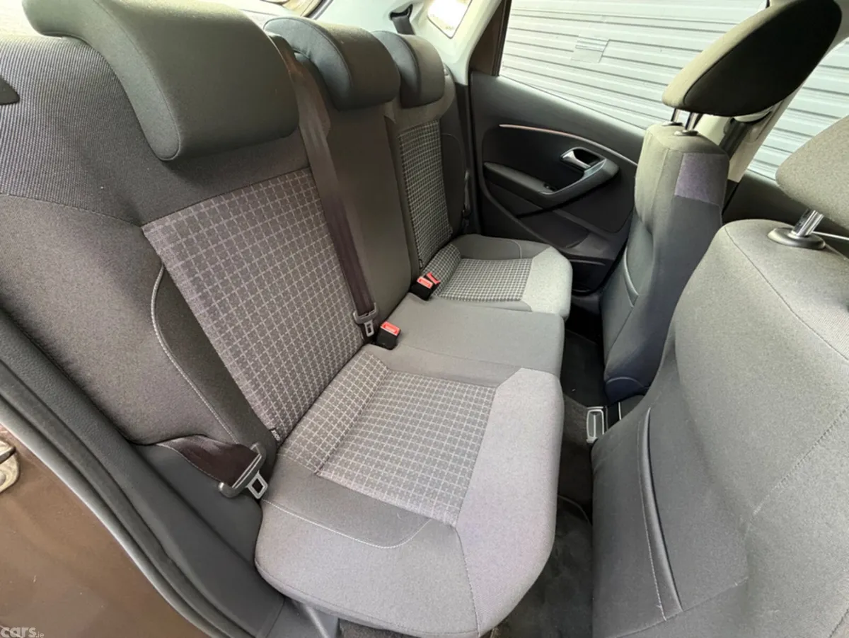 Volkswagen Polo Hatchback, Petrol, 2015, Brown