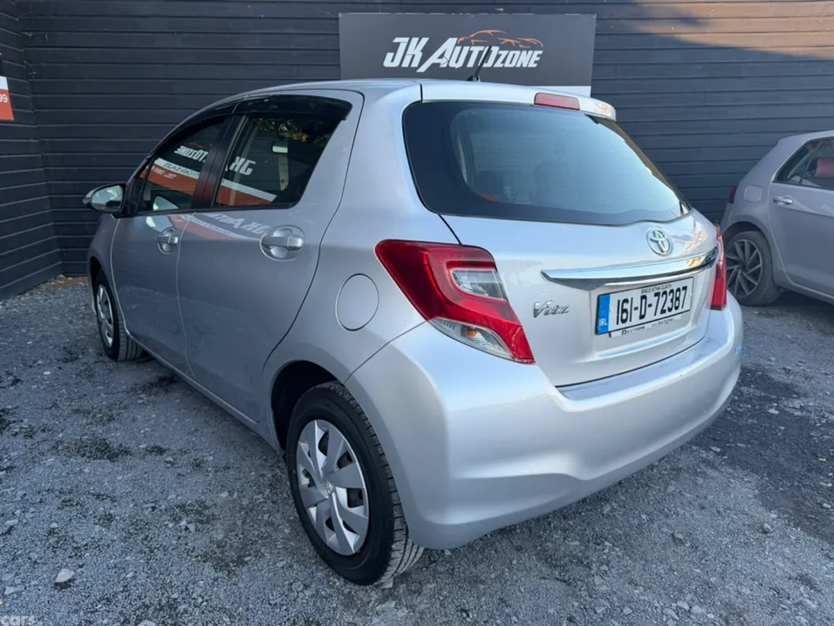 Toyota Yaris Hatchback, Petrol, 2016, Silver