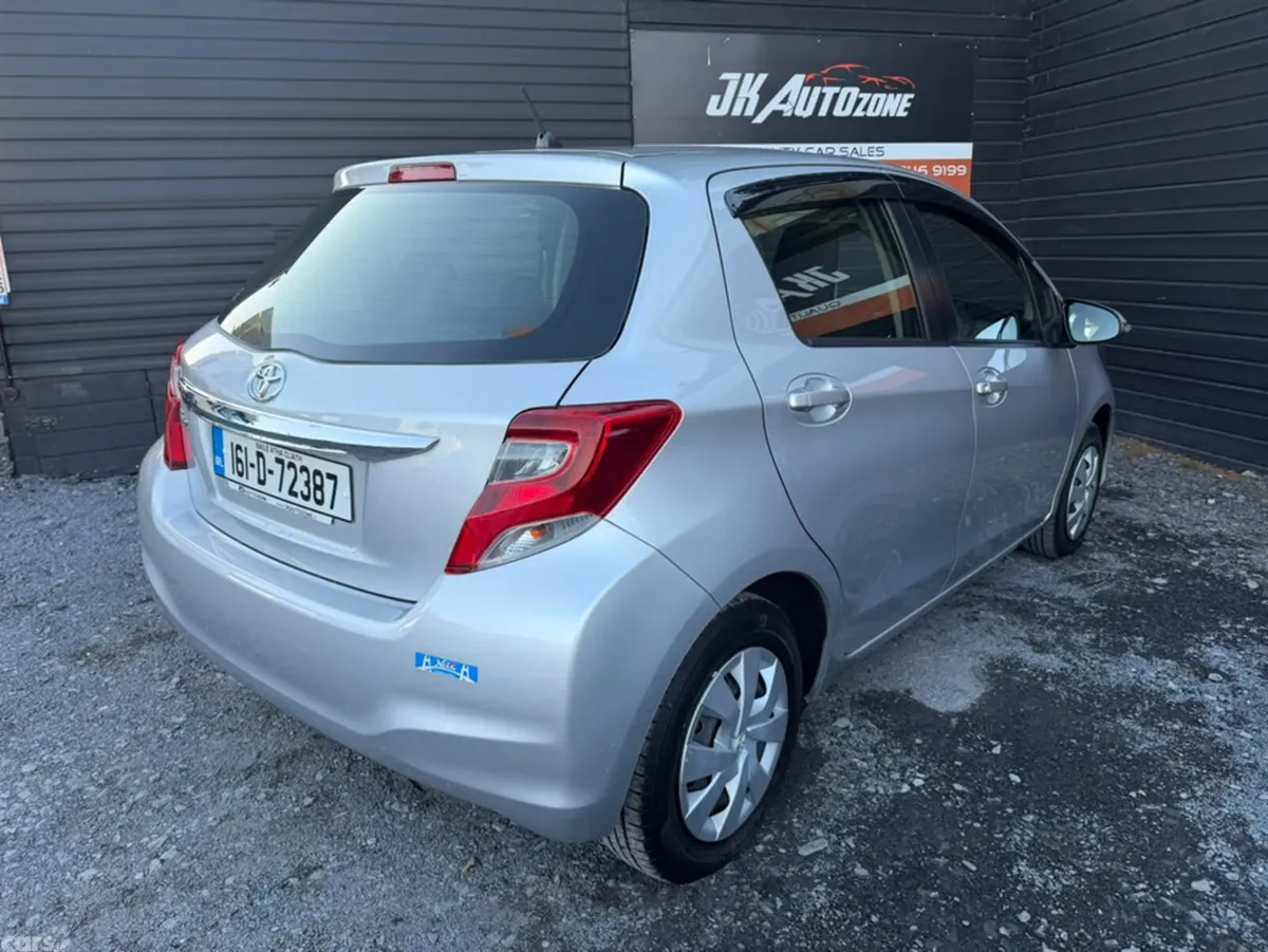Toyota Yaris Hatchback, Petrol, 2016, Silver