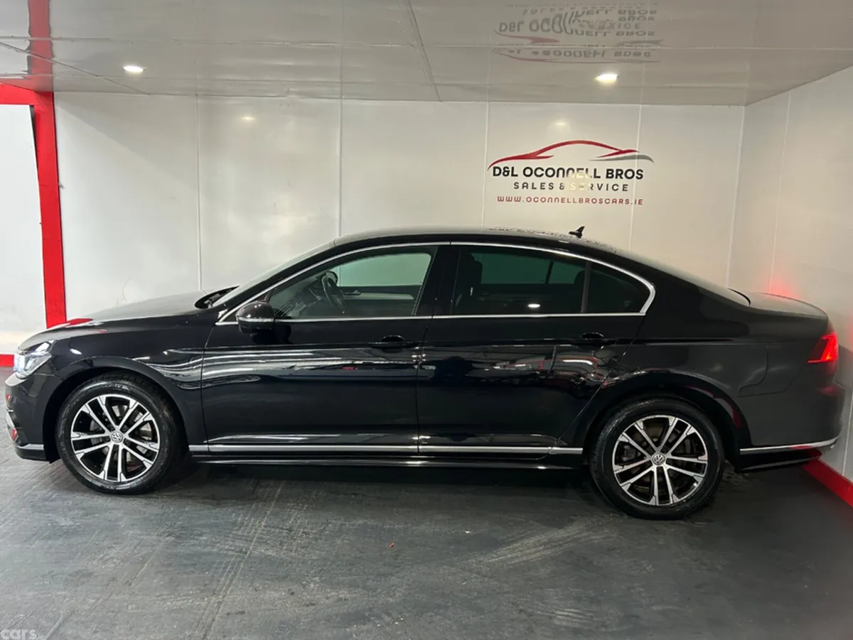 Volkswagen Passat Saloon, Diesel, 2019, Black