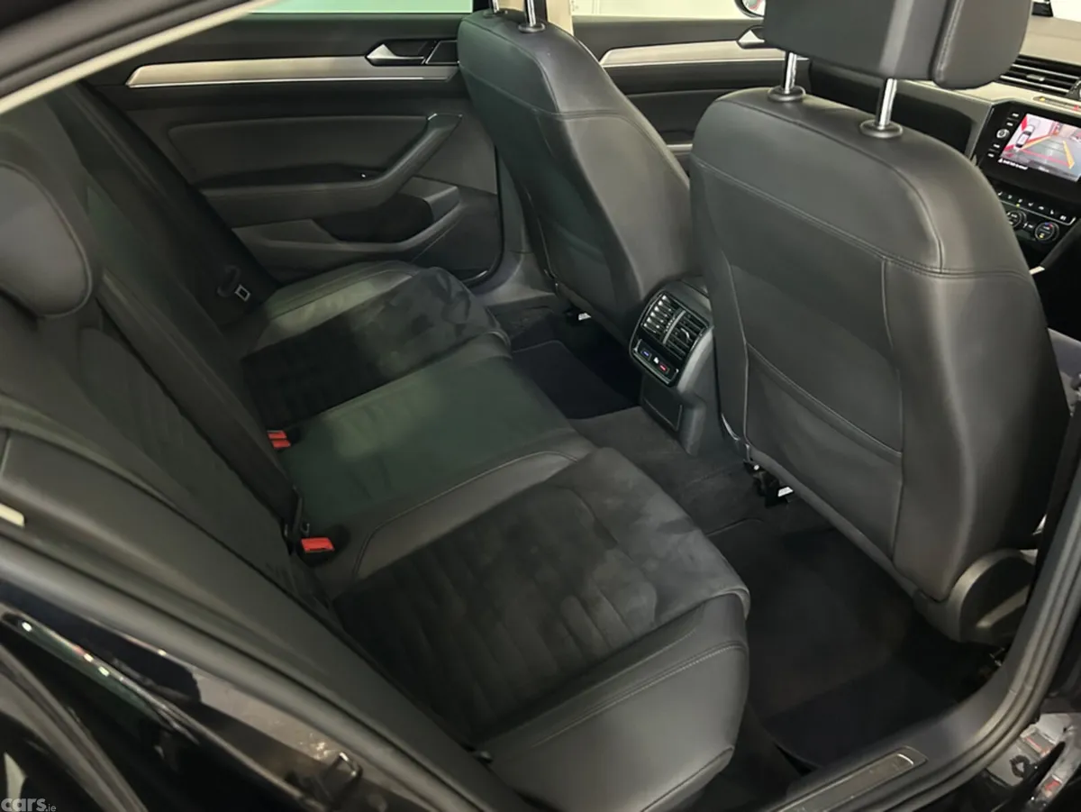 Volkswagen Passat Saloon, Diesel, 2019, Black