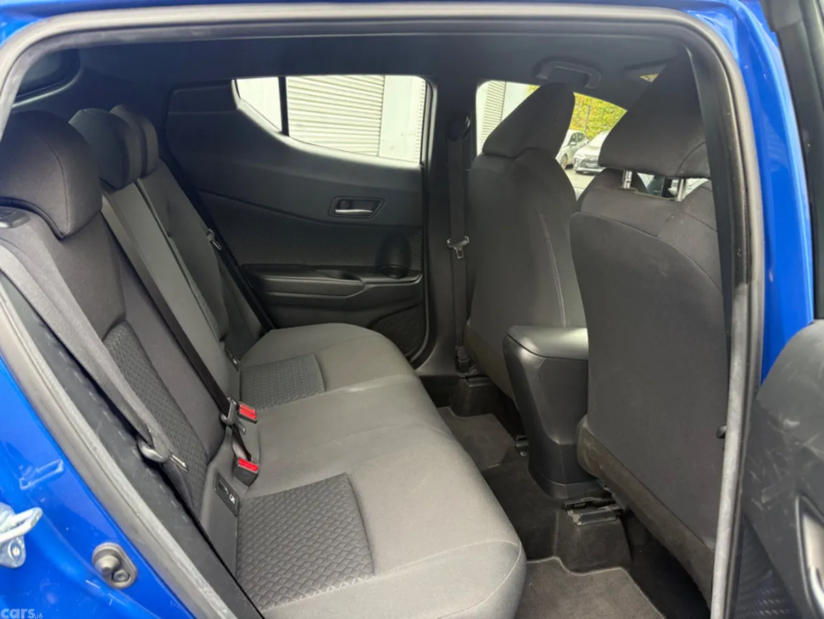 Toyota C-HR Hatchback, Petrol Hybrid, 2021, Blue