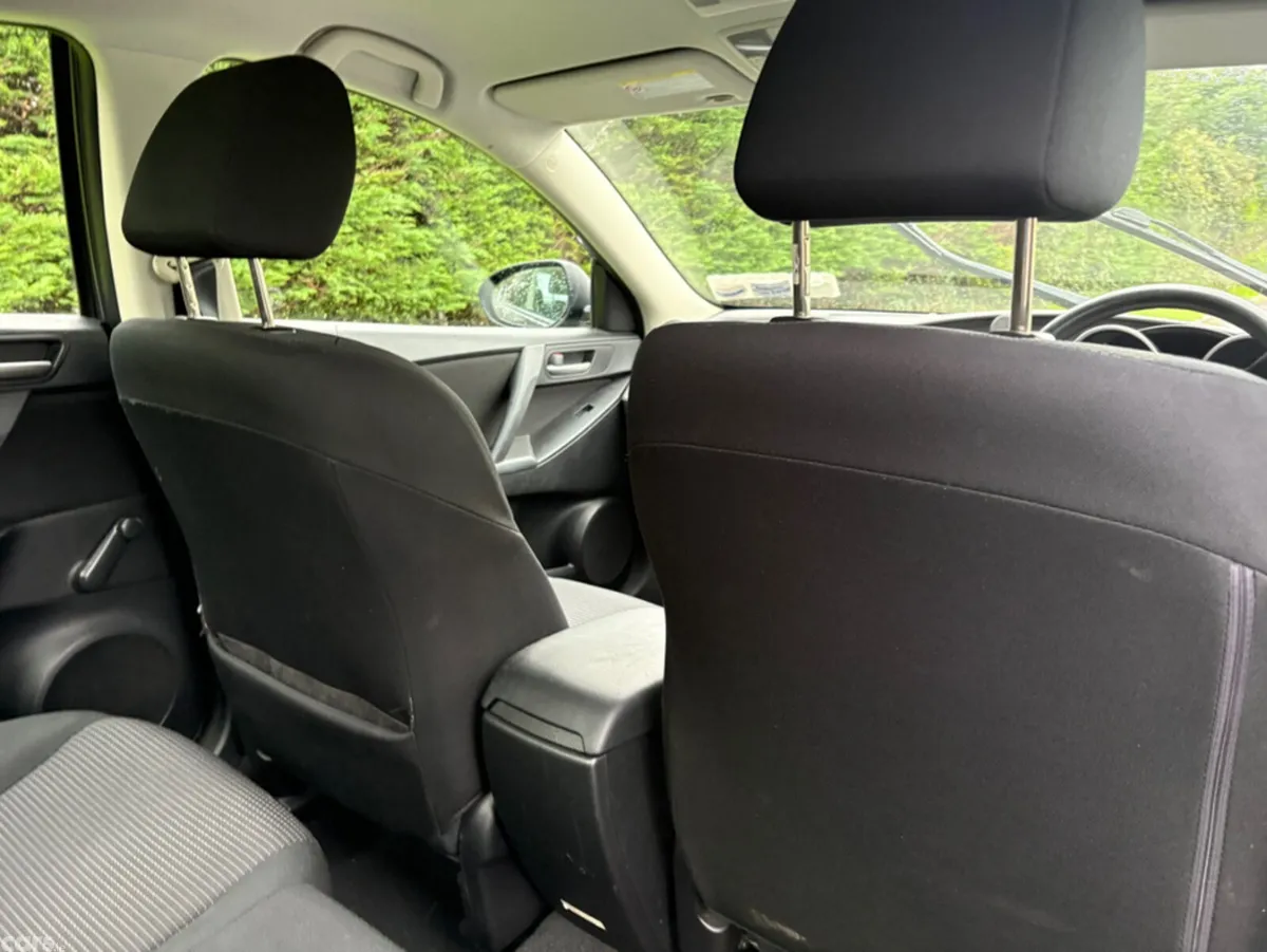 Mazda Mazda3 Saloon, Diesel, 2013, Grey