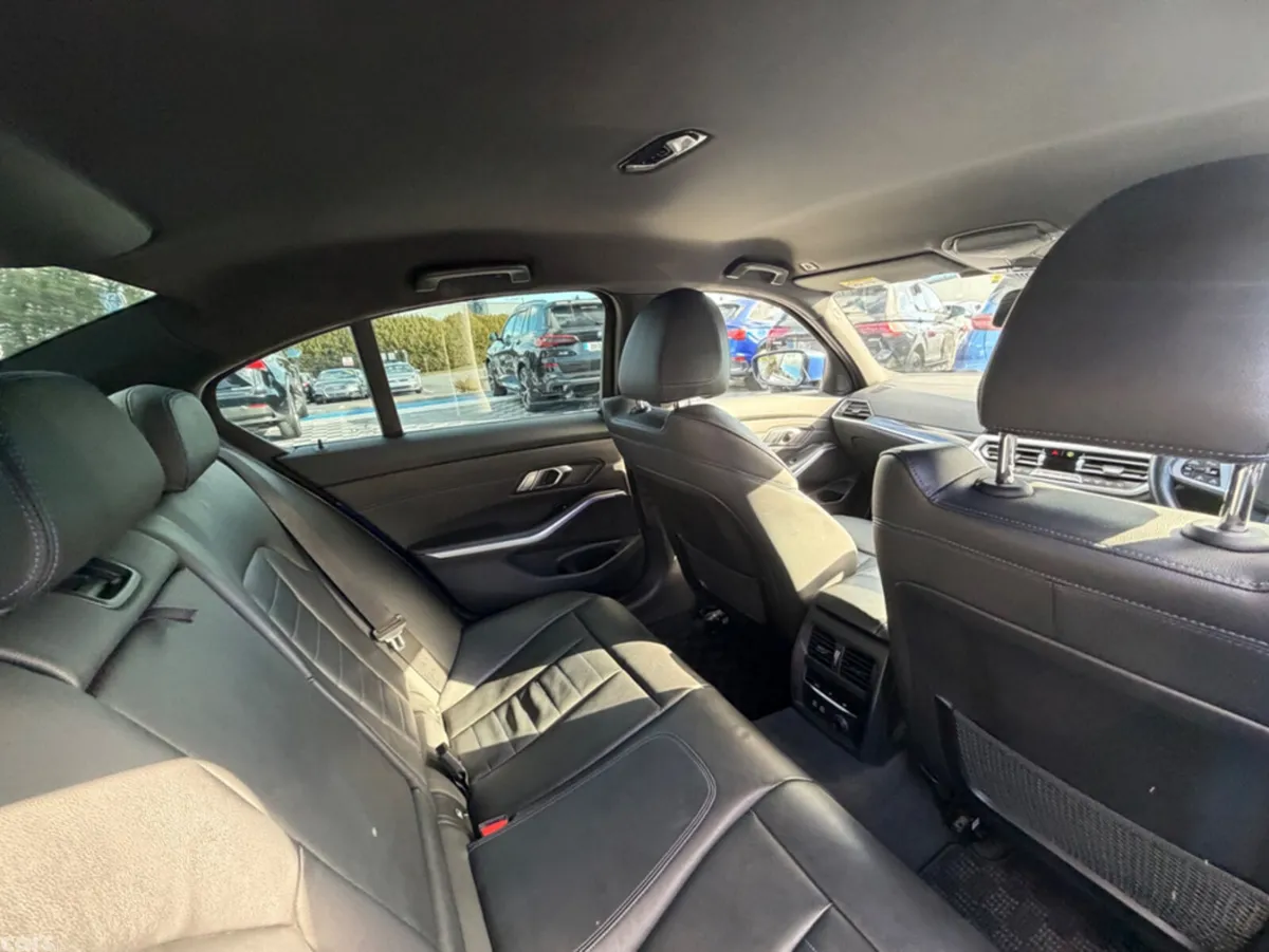 BMW 3-Series Saloon, Petrol, 2019, Blue
