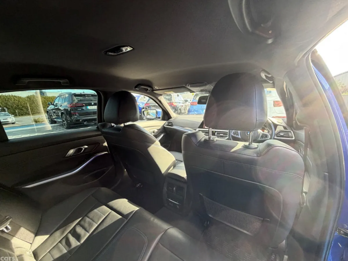 BMW 3-Series Saloon, Petrol, 2019, Blue