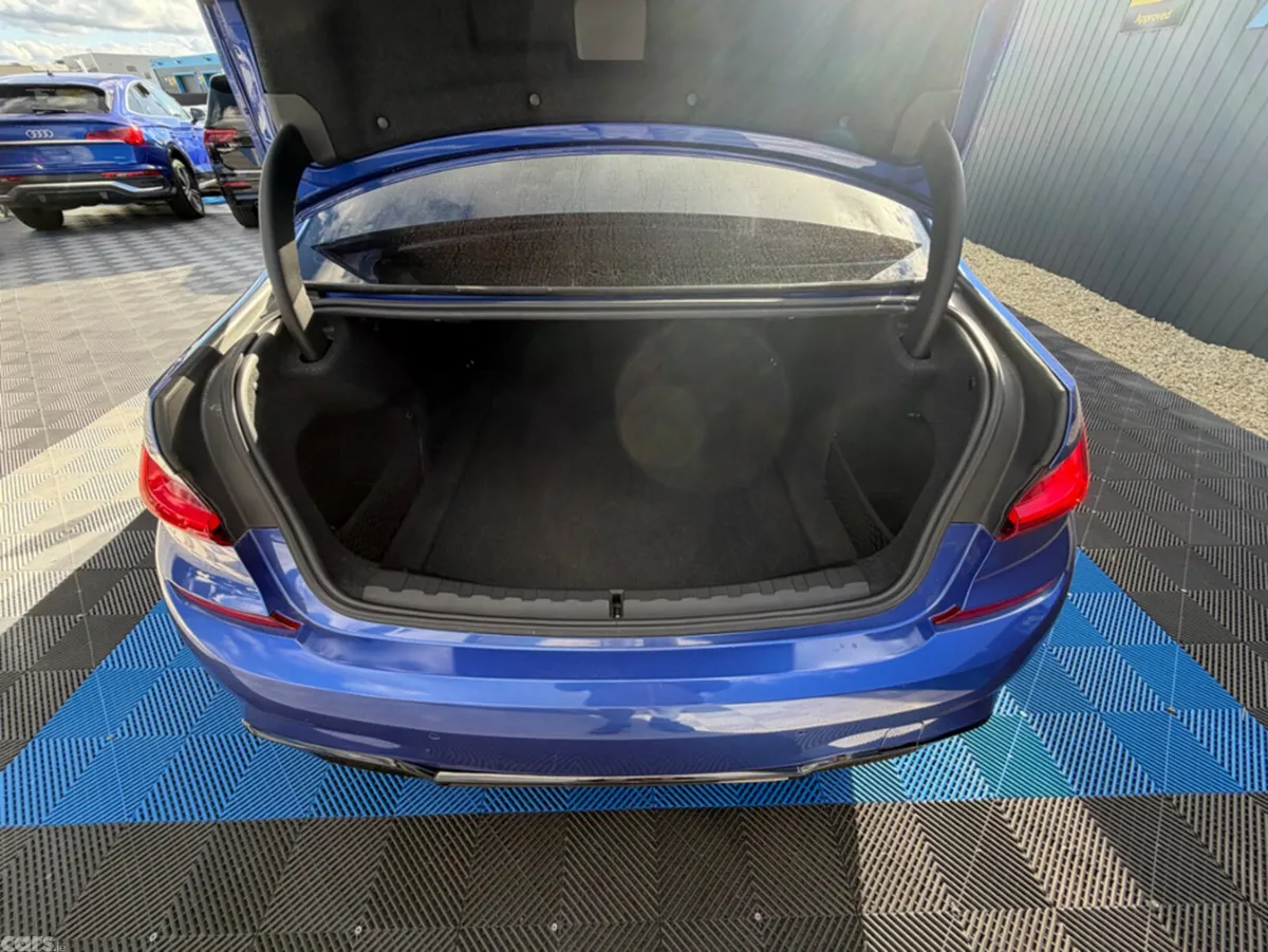 BMW 3-Series Saloon, Petrol, 2019, Blue
