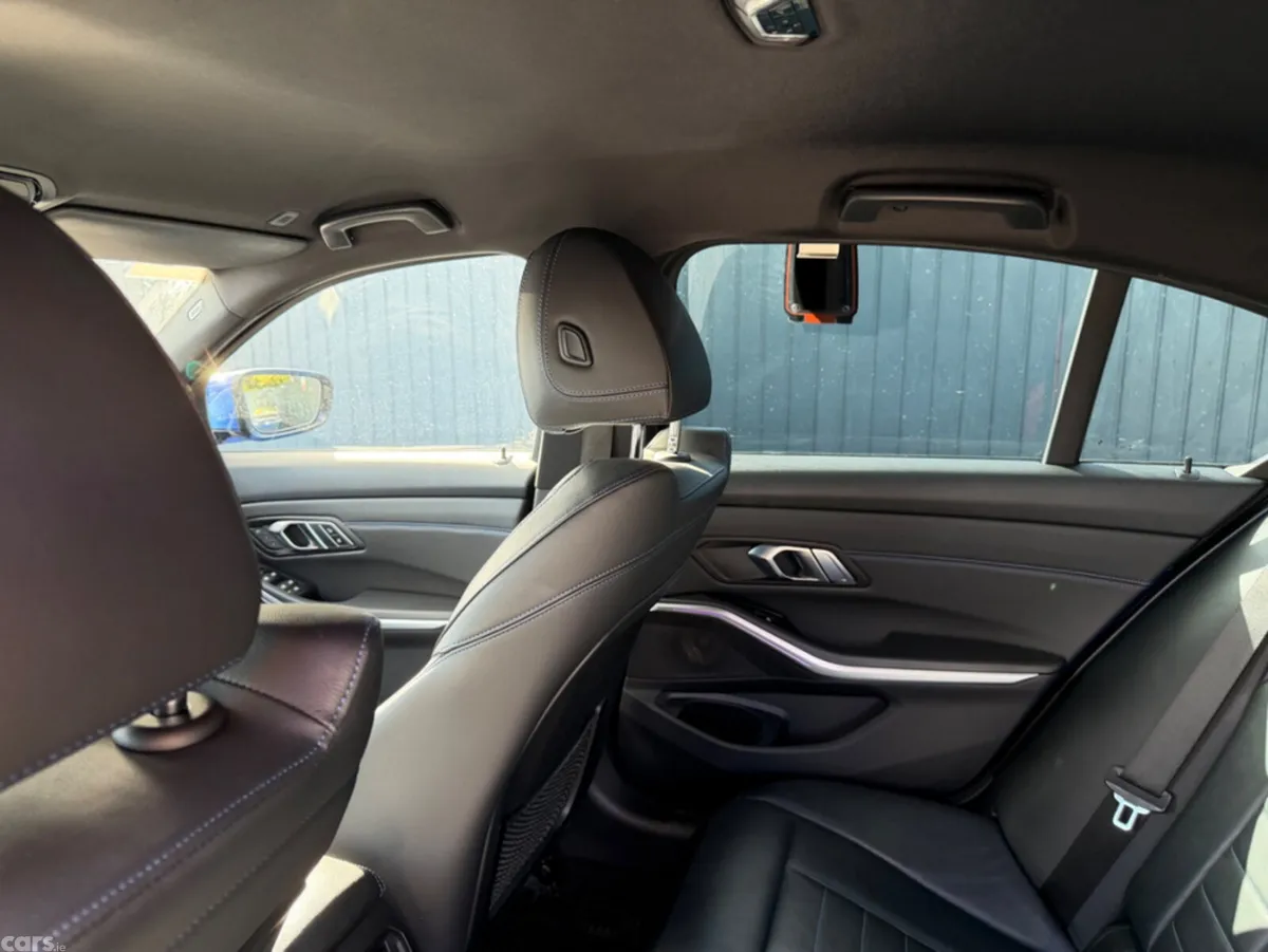 BMW 3-Series Saloon, Petrol, 2019, Blue