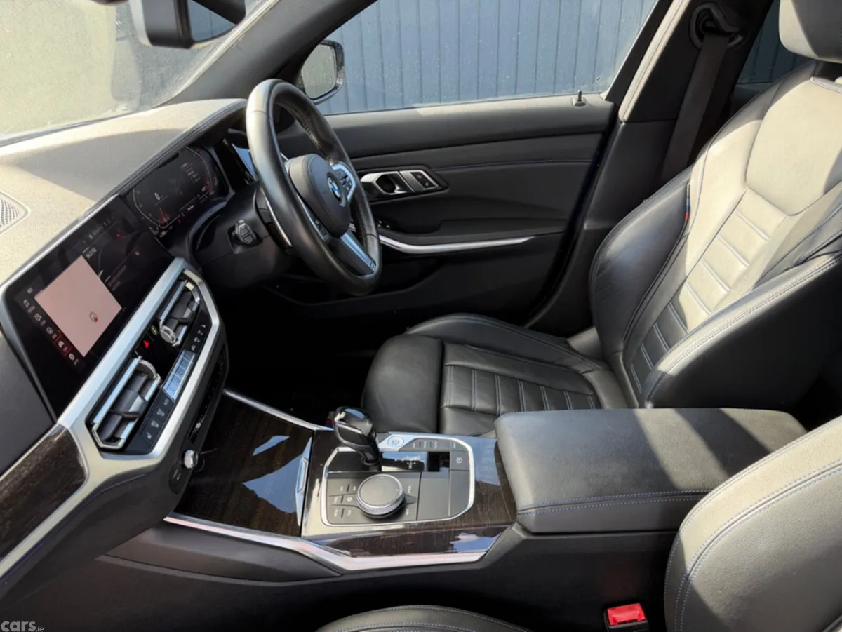BMW 3-Series Saloon, Petrol, 2019, Blue
