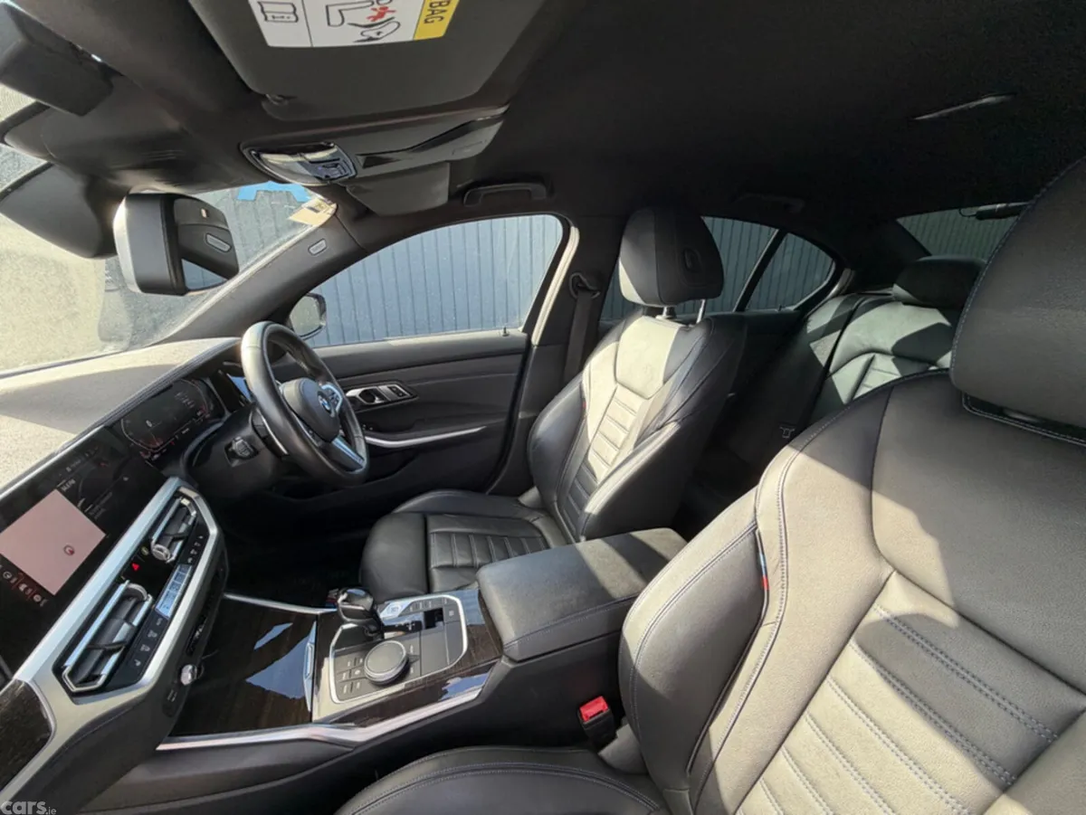 BMW 3-Series Saloon, Petrol, 2019, Blue