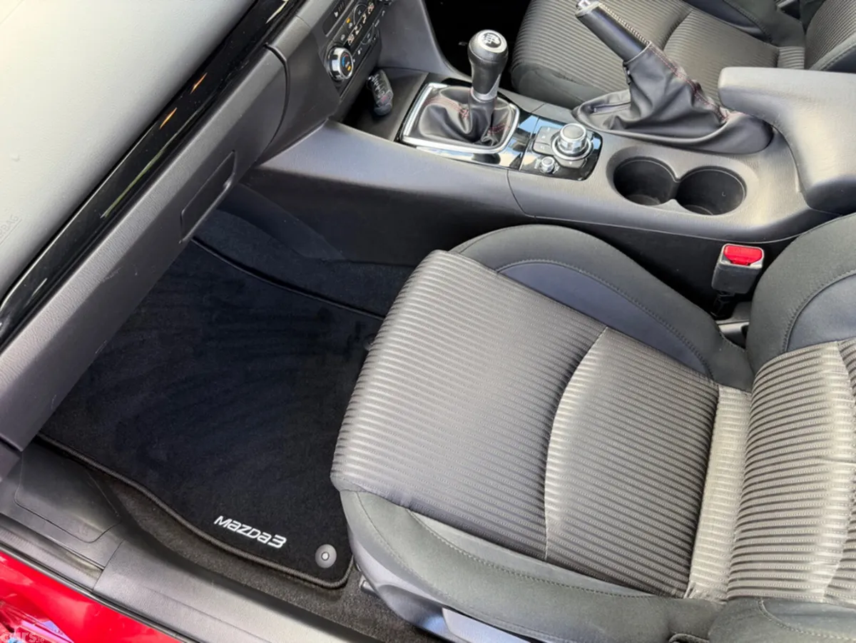Mazda Mazda3 Saloon, Diesel, 2016, Red