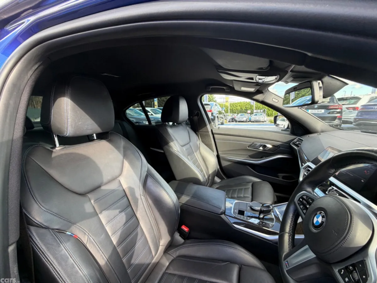 BMW 3-Series Saloon, Petrol, 2019, Blue