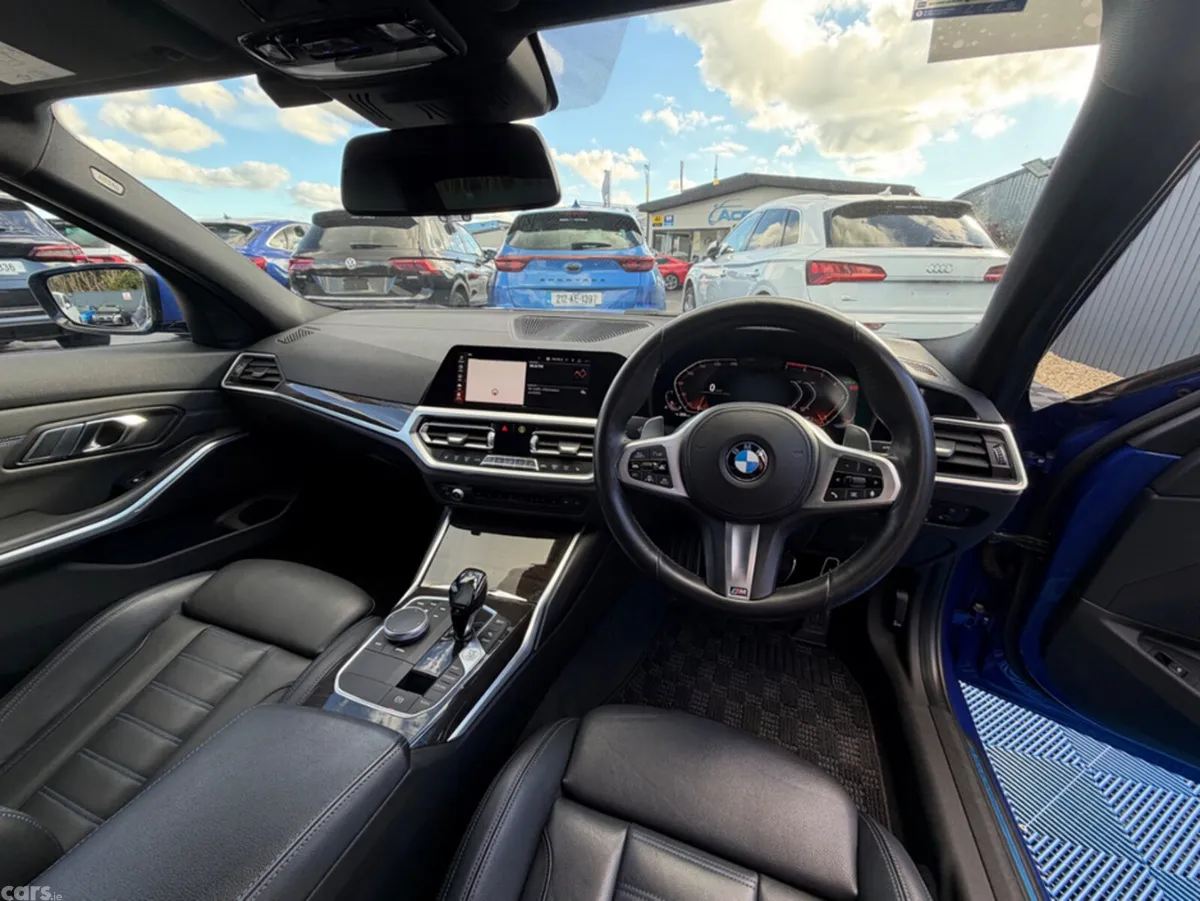BMW 3-Series Saloon, Petrol, 2019, Blue