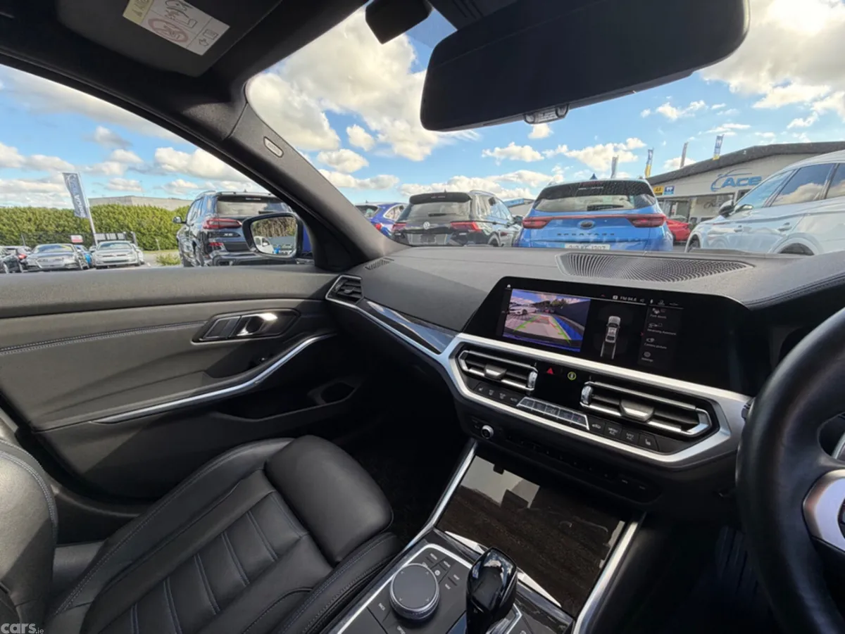 BMW 3-Series Saloon, Petrol, 2019, Blue