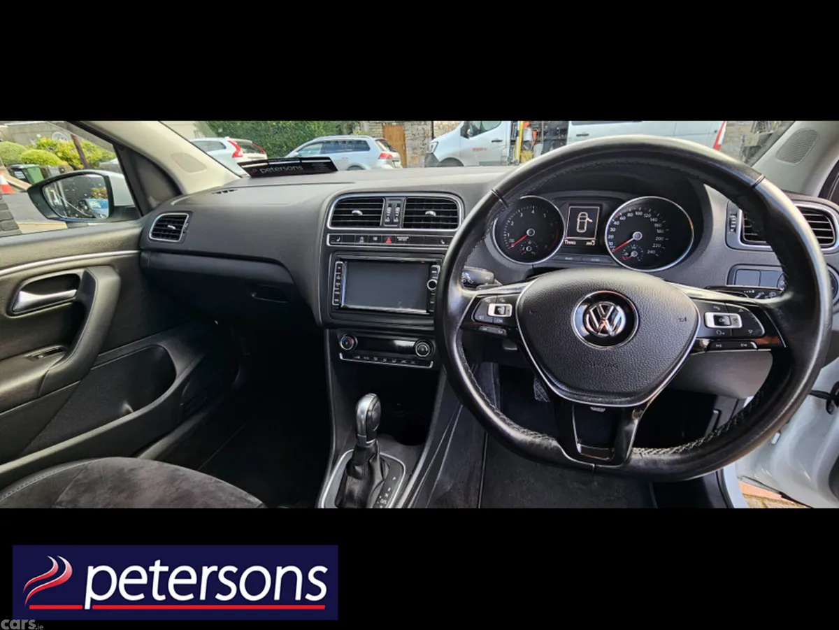 Volkswagen Polo Hatchback, Petrol, 2016, White