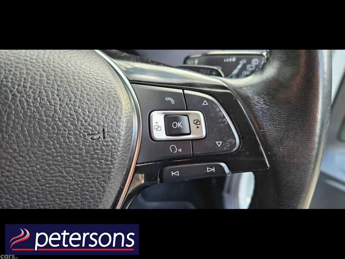 Volkswagen Polo Hatchback, Petrol, 2016, White