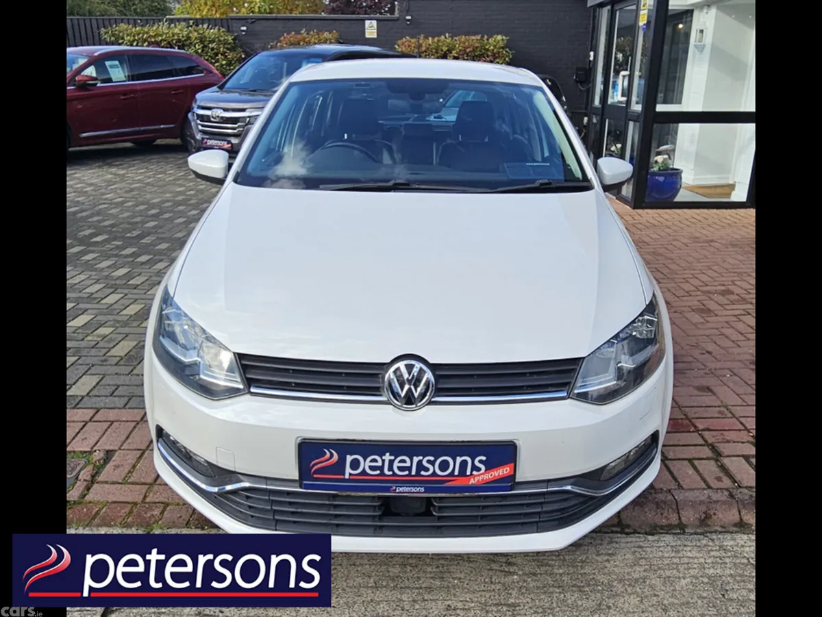 Volkswagen Polo Hatchback, Petrol, 2016, White