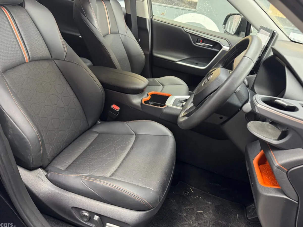 Toyota RAV4 SUV, Petrol Hybrid, 2024, Black