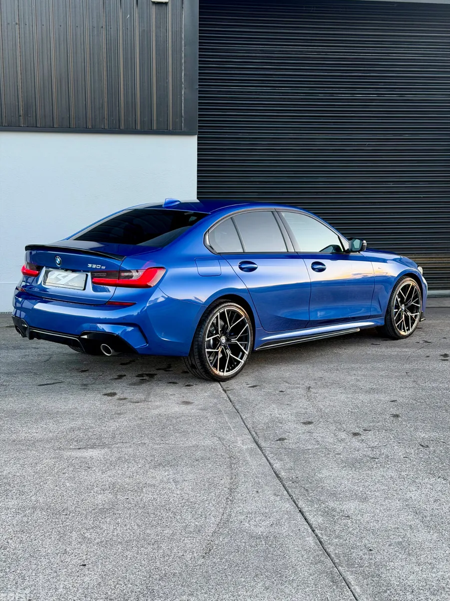 BMW 3-Series Saloon, Petrol Hybrid, 2021, Blue