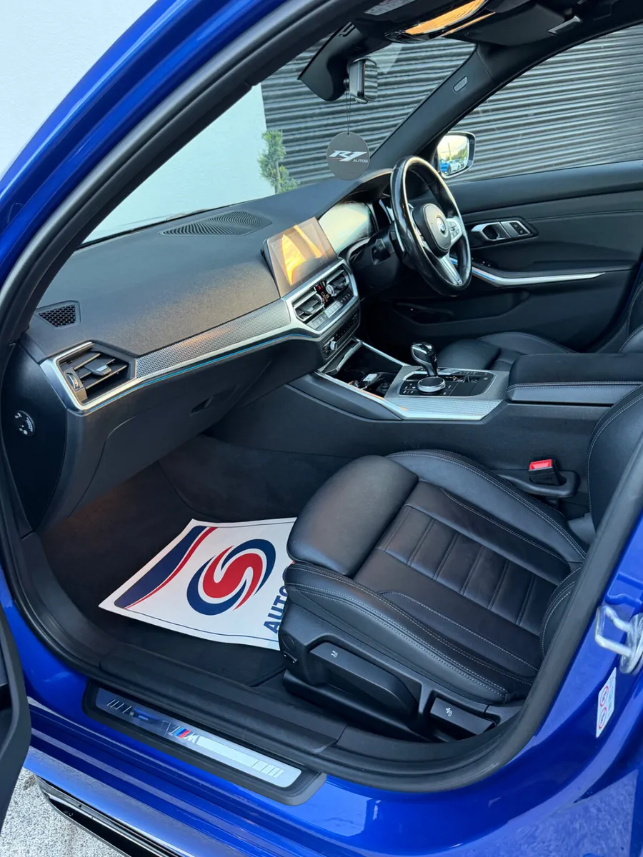 BMW 3-Series Saloon, Petrol Hybrid, 2021, Blue