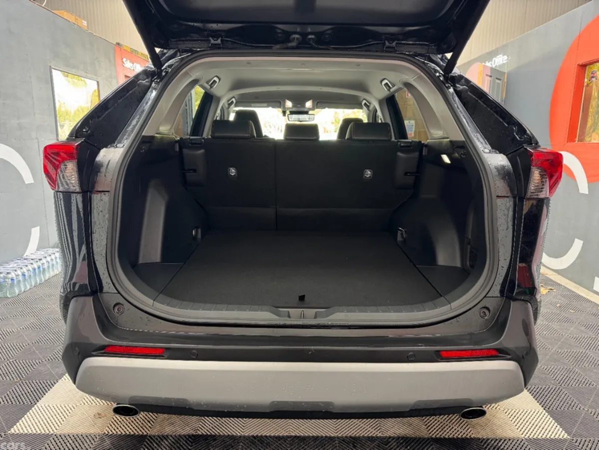 Toyota RAV4 SUV, Petrol Hybrid, 2024, Black