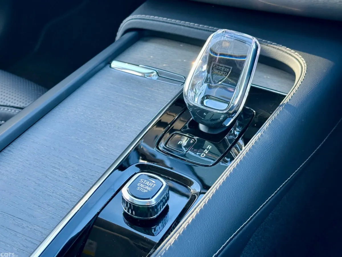 Volvo XC90 SUV, Petrol Hybrid, 2024, Black