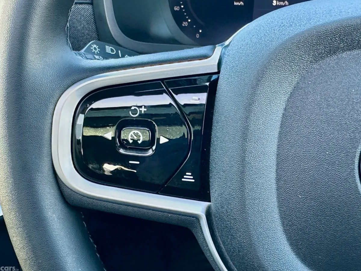 Volvo XC90 SUV, Petrol Plug-in Hybrid, 2025, Red