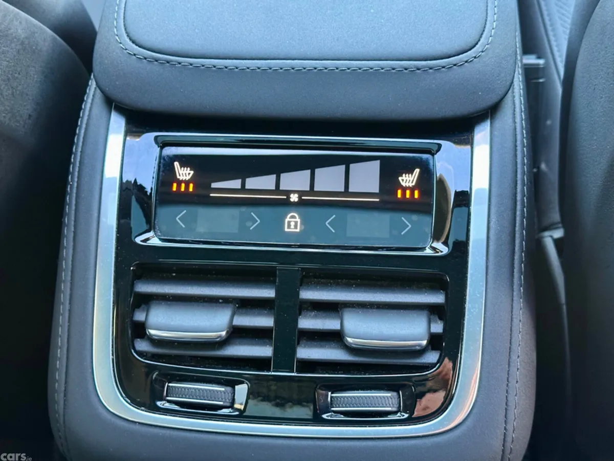 Volvo XC90 SUV, Petrol Plug-in Hybrid, 2025, Red
