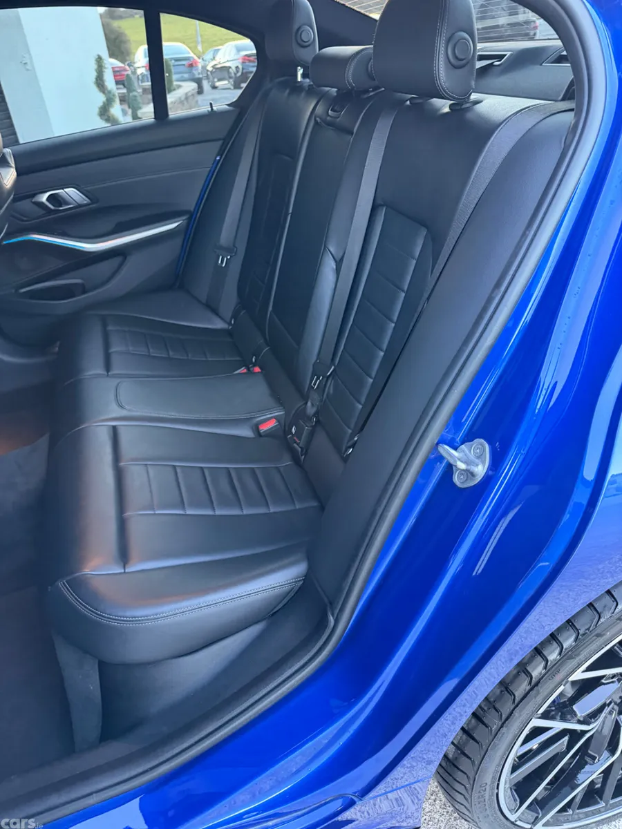 BMW 3-Series Saloon, Petrol Hybrid, 2021, Blue