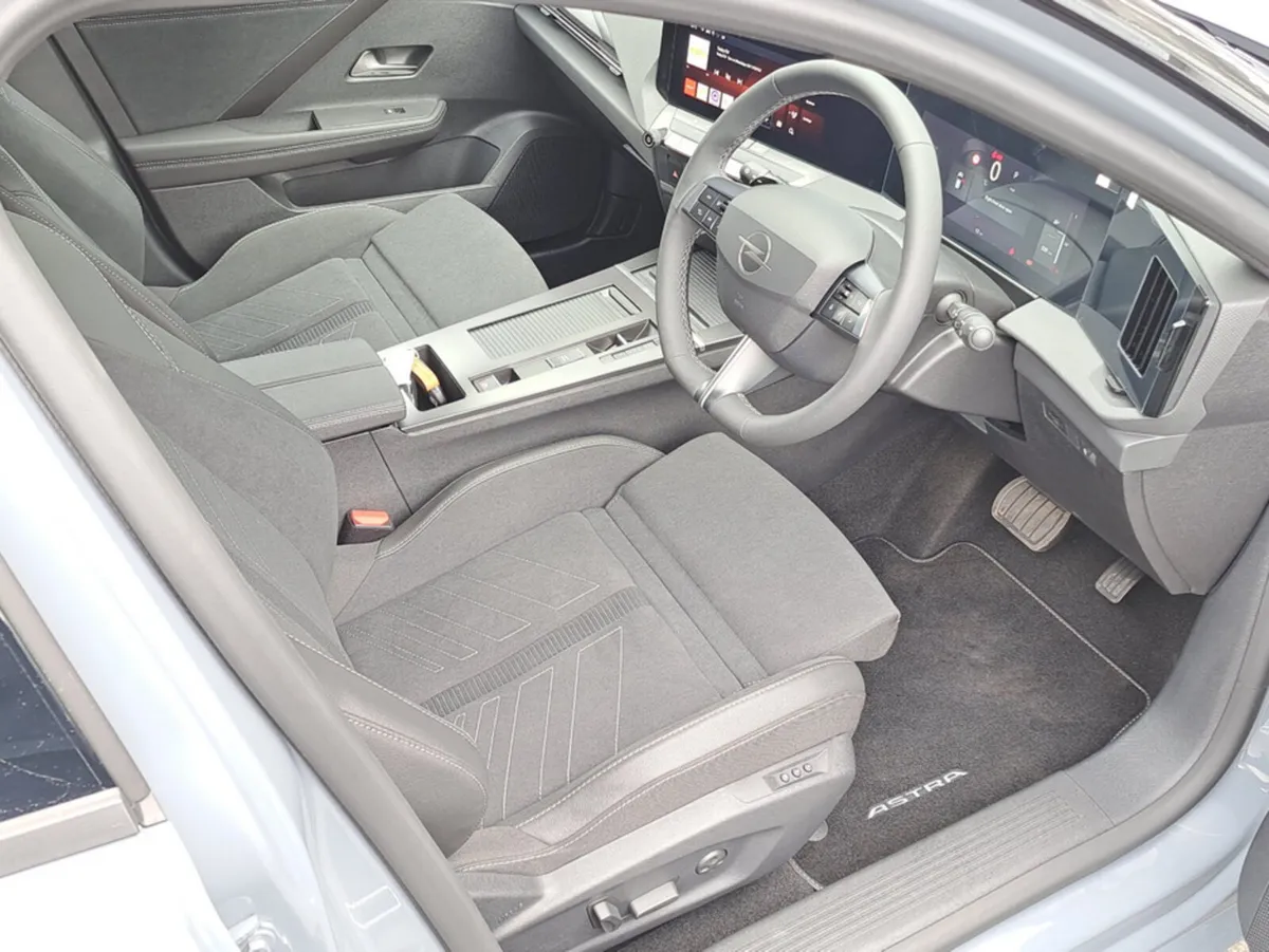 Opel Astra Hatchback, Petrol Hybrid, 2027, Grey