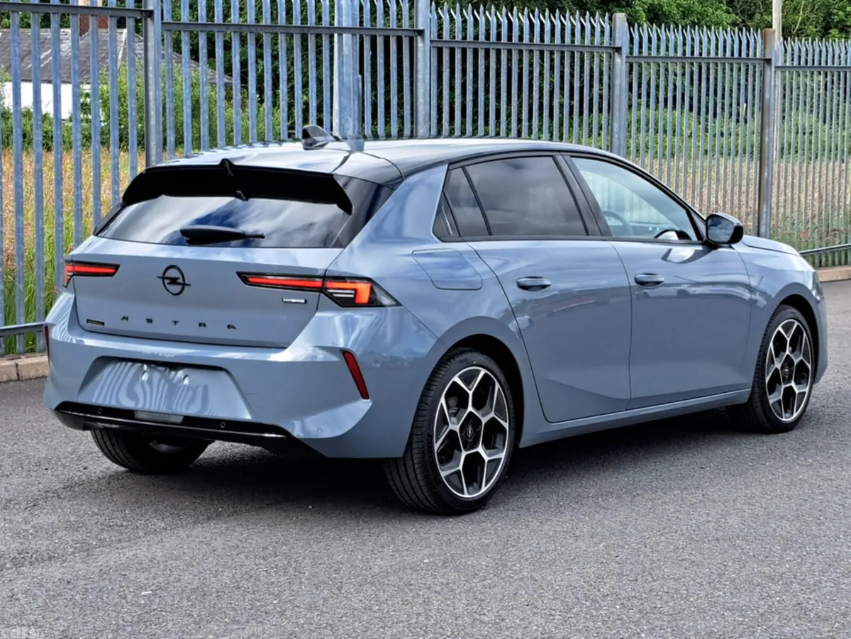 Opel Astra Hatchback, Petrol Hybrid, 2027, Grey