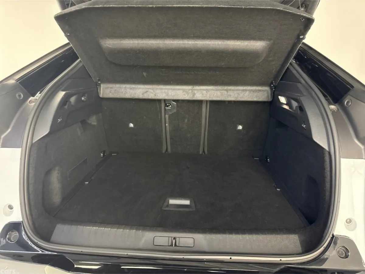 Peugeot 3008 MPV, Electric, 2025, White