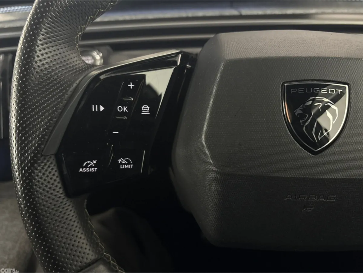 Peugeot 3008 MPV, Electric, 2025, White