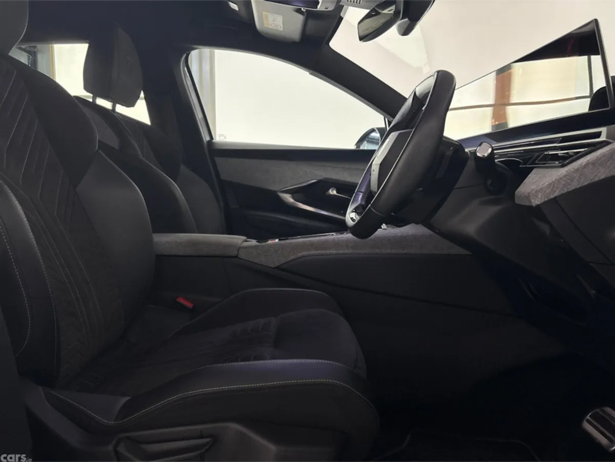 Peugeot 3008 MPV, Electric, 2025, White