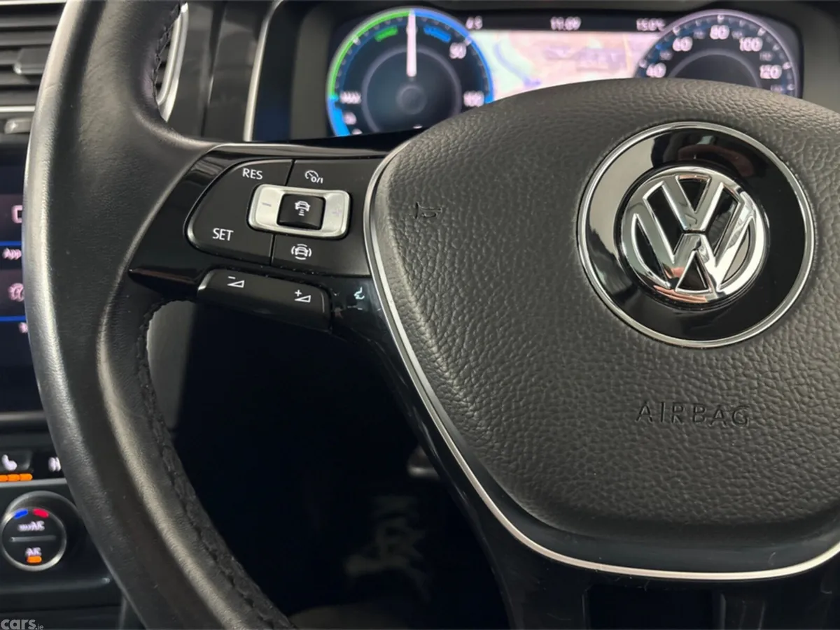 Volkswagen e-Golf Estate, Electric, 2019, Blue
