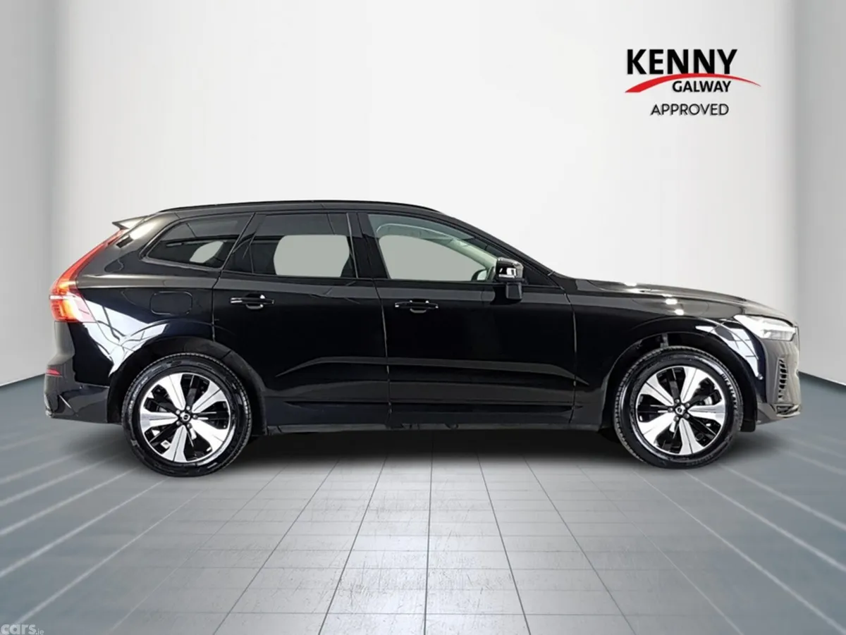 Volvo XC60 SUV, Petrol Plug-in Hybrid, 2024, Black