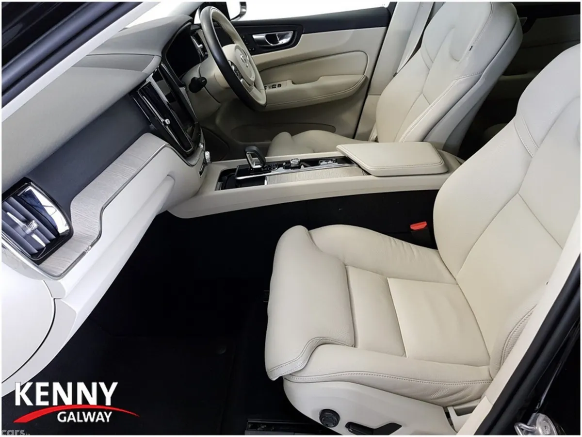 Volvo XC60 SUV, Petrol Plug-in Hybrid, 2024, Black