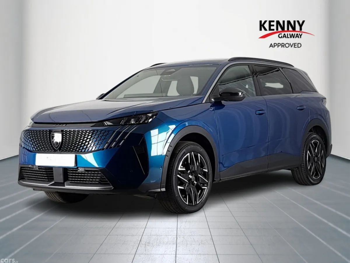Peugeot 5008 MPV, Petrol, 2025, Blue