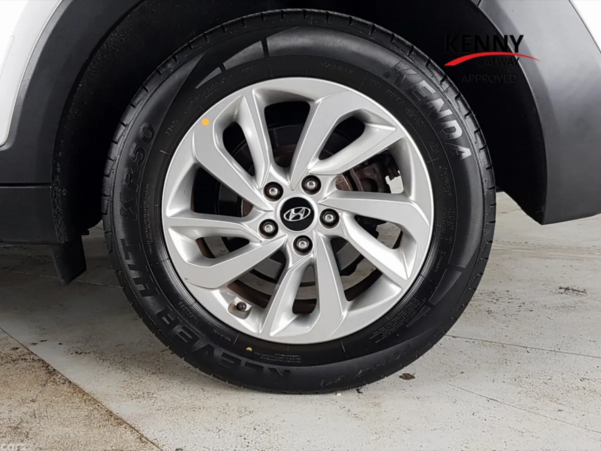 Hyundai Tucson MPV, Diesel, 2018, Silver