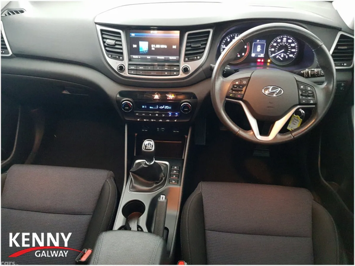 Hyundai Tucson MPV, Diesel, 2018, Silver