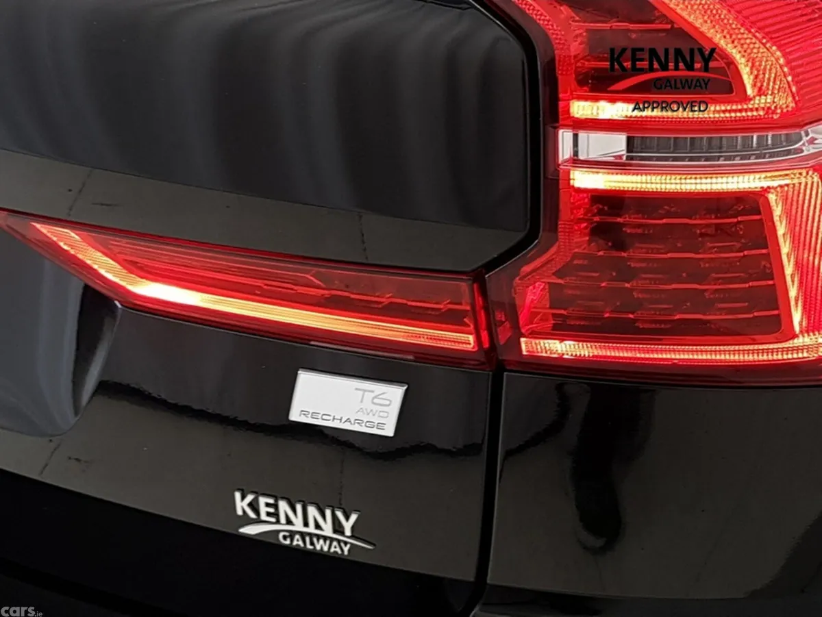 Volvo XC60 SUV, Petrol Plug-in Hybrid, 2024, Black
