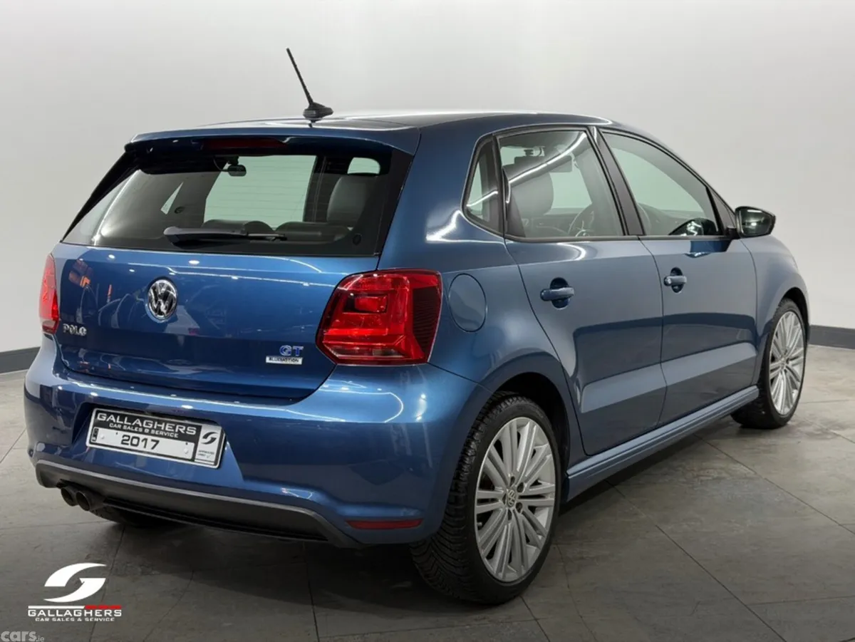 Volkswagen Polo Hatchback, Petrol, 2017, Blue