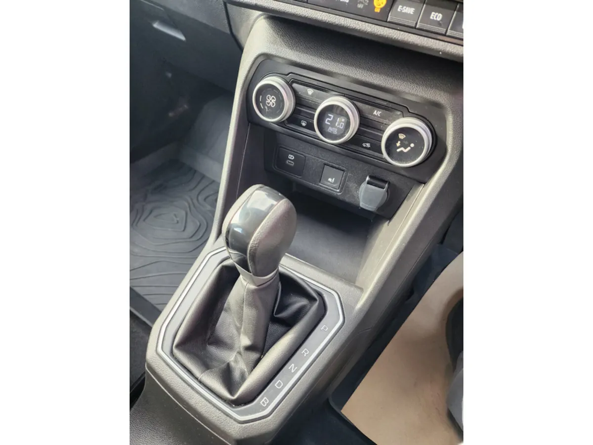 Dacia Jogger MPV, Petrol, 2024, Green
