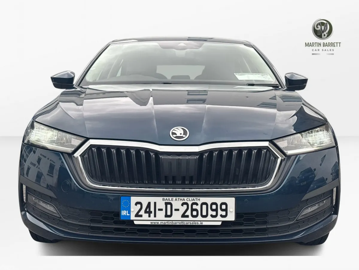 Skoda Octavia Saloon, Diesel, 2024, Blue
