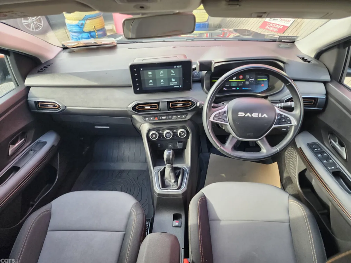Dacia Jogger MPV, Petrol, 2024, Green