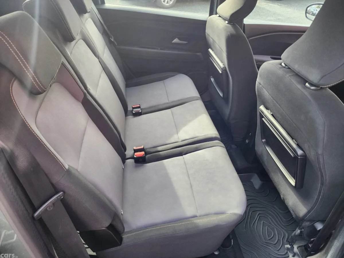 Dacia Jogger MPV, Petrol, 2024, Green