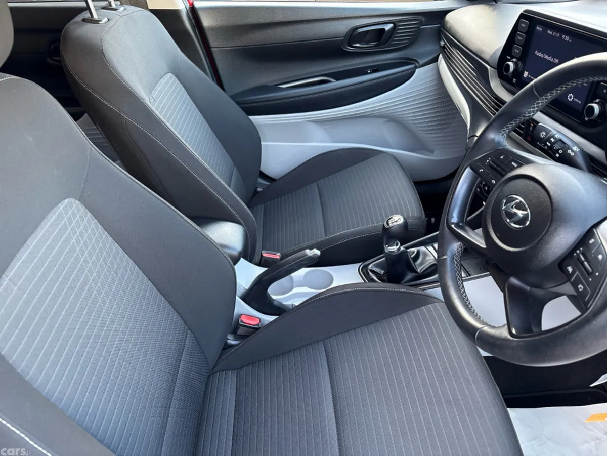 Hyundai i20 Hatchback, Petrol, 2023, Red