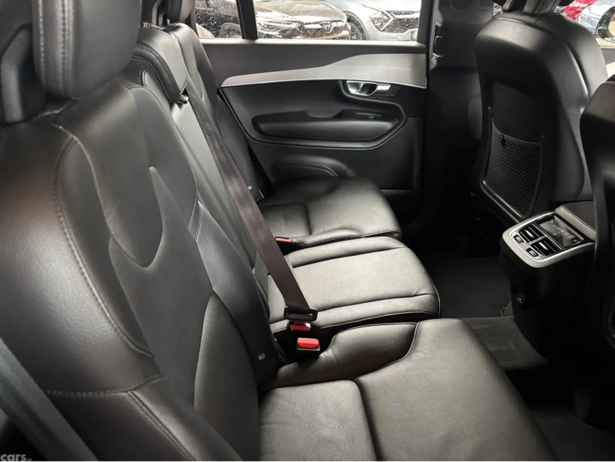Volvo XC90 Estate, Petrol Plug-in Hybrid, 2023, Black