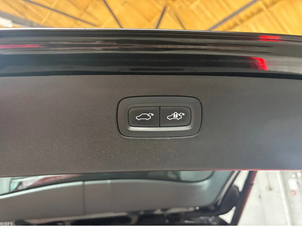 Volvo XC90 Estate, Petrol Plug-in Hybrid, 2023, Black